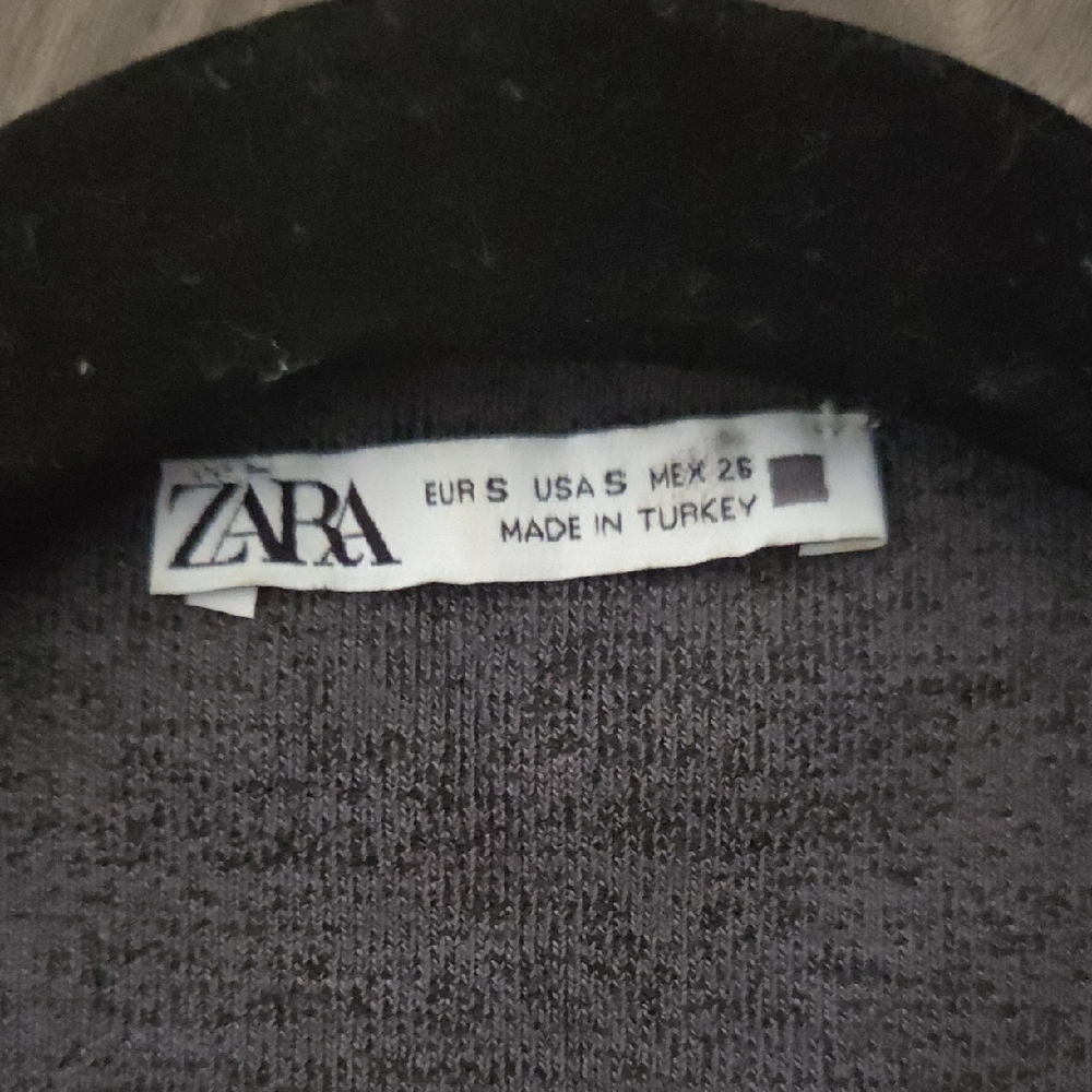 Zara Gray Fitted Crop Tank Top - Picture 2 of 5